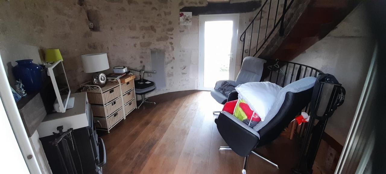 Villa Moulin à vent le champ du trail à Saint-Cyr-des-Gats Extérieur photo