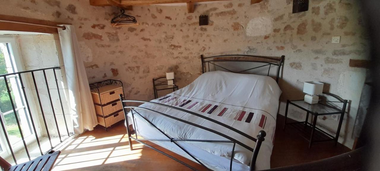 Villa Moulin à vent le champ du trail à Saint-Cyr-des-Gats Extérieur photo